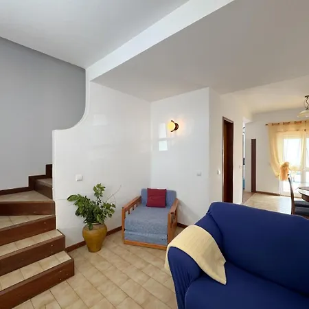 Cosy House Near The Beaches #1978